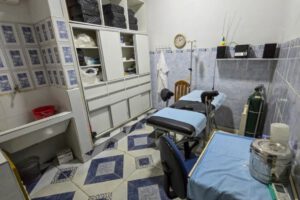 Clausura de consultorio médico en Santa Cruz por legrados clandestinos