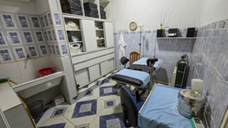 Clausura de consultorio médico en Santa Cruz por legrados clandestinos