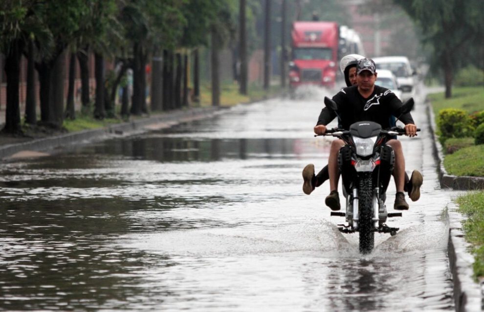 Alerta naranja lluvias y tormentas eléctricas en Santa Cruz