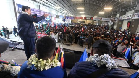 Bolivia producirá 80% de carburantes gracias a industrialización y campo Mayaya