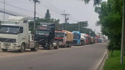 Crisis de combustible en Bolivia y bloqueo indefinido anunciado por la Confederación de Choferes