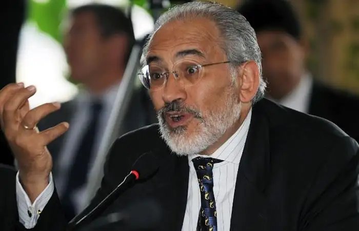 Carlos Mesa exige justicia internacional por el caso de Luis Fernando Camacho