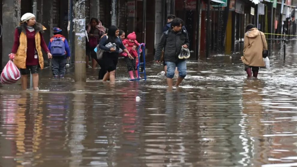 Lluvias intensas dejan 52 muertos y más de 452,000 familias damnificadas