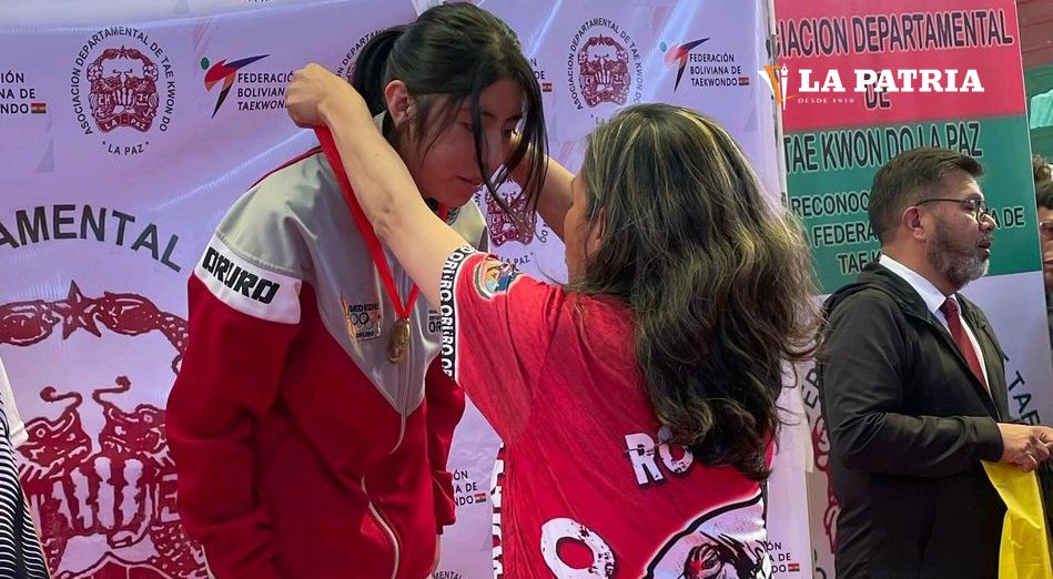 Oruro taekwondo podio en torneo nacional