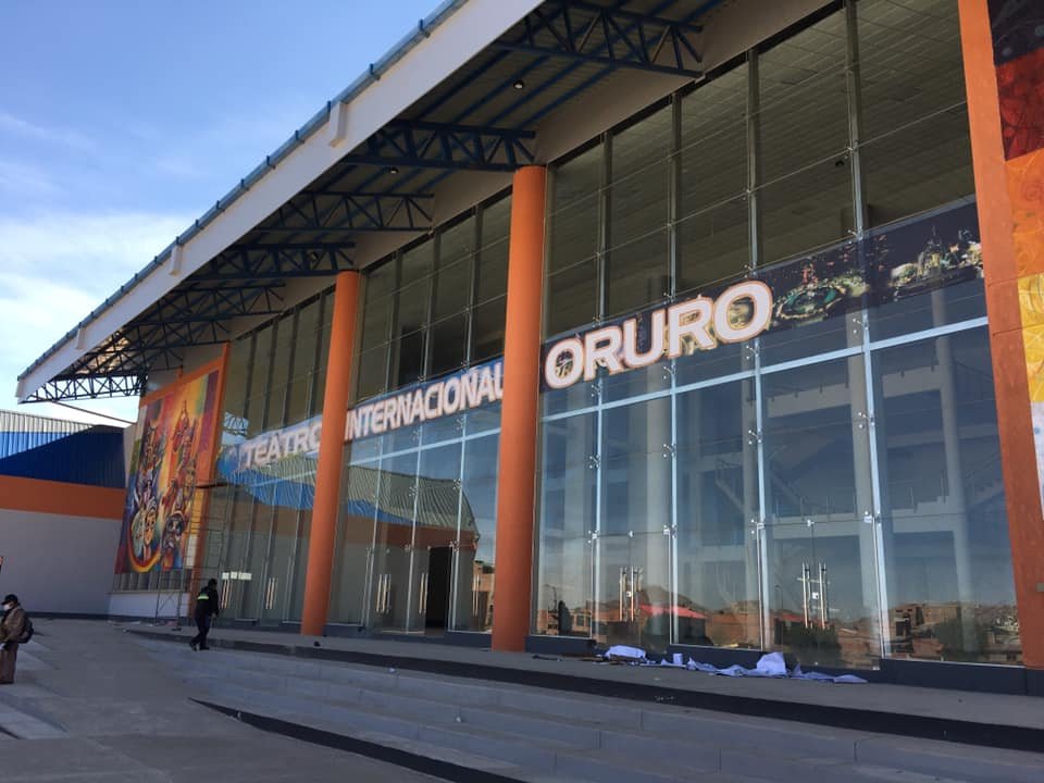 Teatro Internacional Oruro afectado por lluvias
