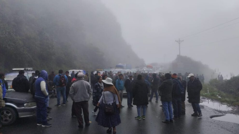 Bloqueos en los Yungas afectan la movilidad