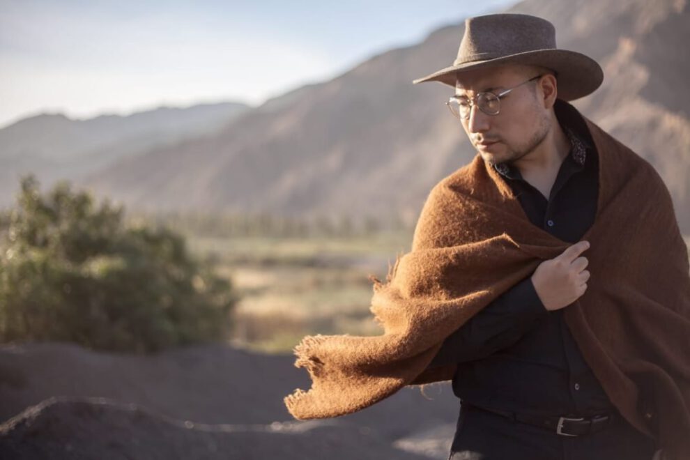 Daniel Álvarez Veizaga galardonado por su tema Busco refugio