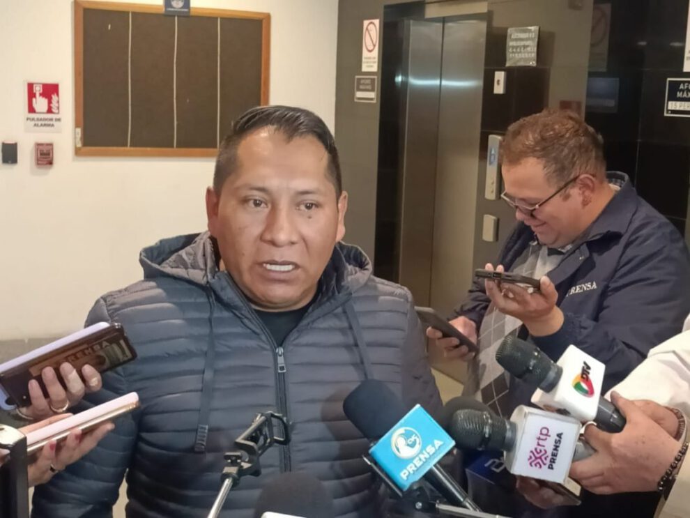 matonaje político en la crítica del Diputado Freddy López