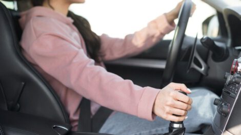 Decreto Supremo 5364 sobre jóvenes de 16 años que pueden conducir