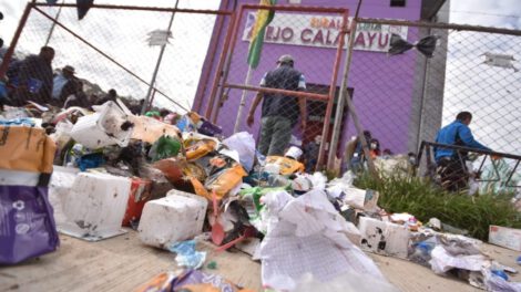 Protesta en Jark’a Mayu contra posible traslado del botadero
