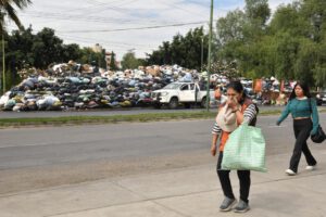 Crisis sanitaria en Cochabamba por acumulación de basura