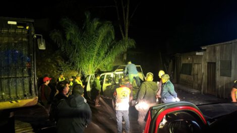 Policía rescata a funcionarios de la ANH agredidos en Mapiri