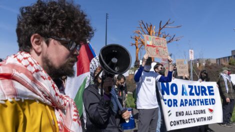 Protesta de empleados de Microsoft contra venta de armas con IA a Israel