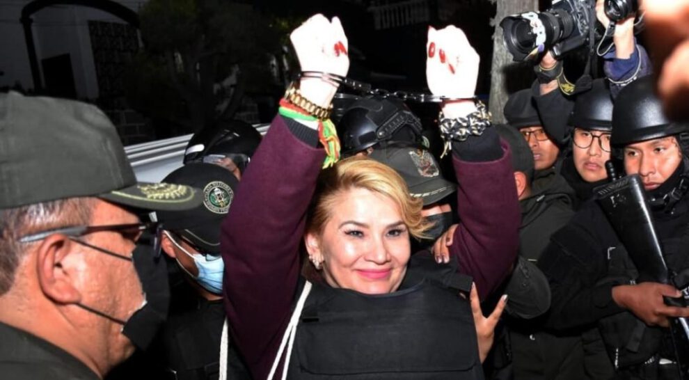 Fallo judicial favorable a Añez