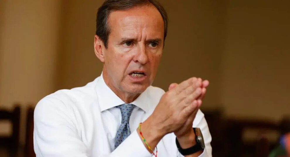 Tuto Quiroga denuncia emboscada política que busca dañar su imagen