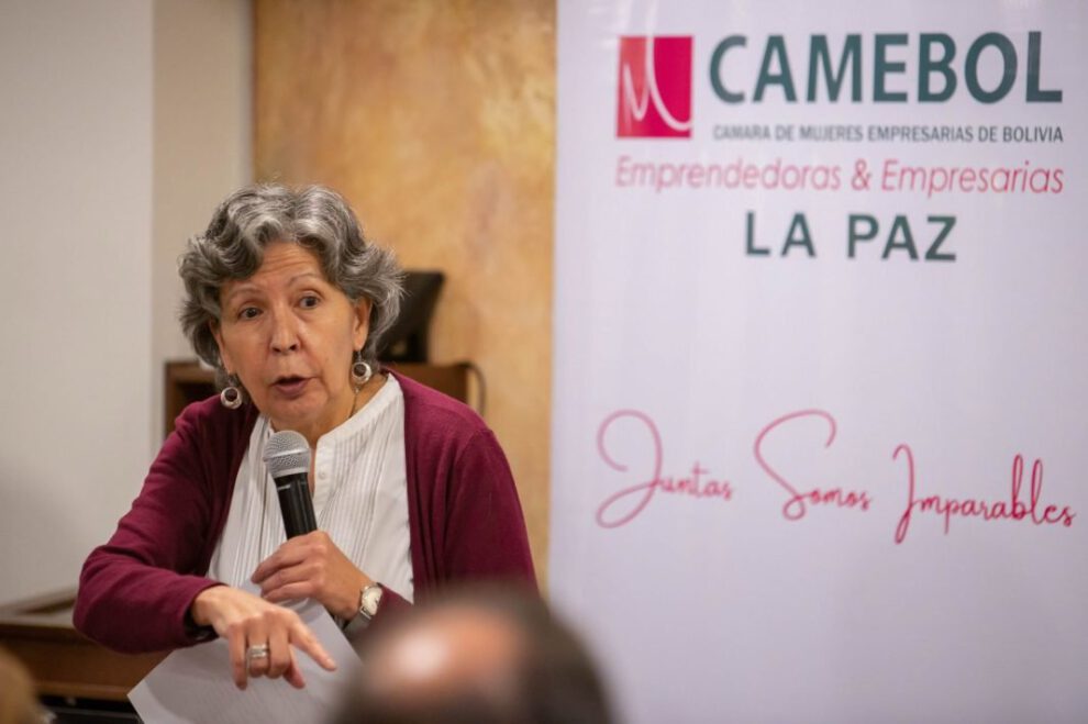 Amparo Ballivián convoca a reunión urgente ante divisiones entre líderes opositores