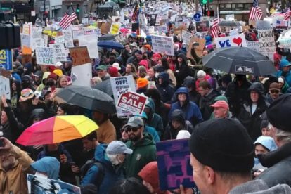 Protestas contra recortes de Trump en EE. UU.