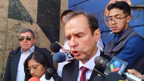 Tuto Quiroga aclara su no participación en encuesta de Doria Medina