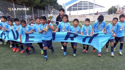 Saavedra campeones Sub-10 en la División Infantojuvenil