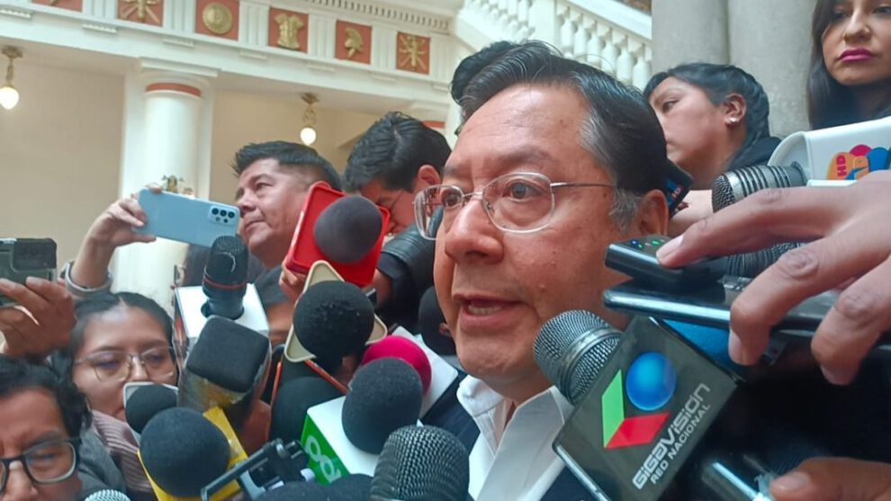 Luis Arce critica políticas arancelarias de EE. UU.