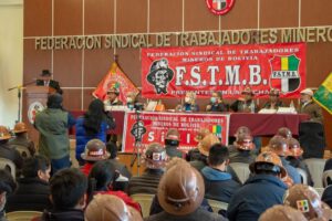 Sindicatos y empresas públicas con peor imagen negativa ante la población