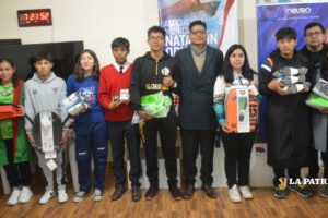 Premiación nadadores Oruro