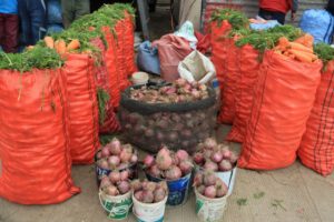 Aumento de precios esenciales en Bolivia