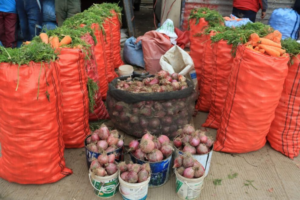 Aumento de precios esenciales en Bolivia