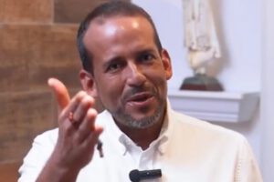 Fernando Camacho se mantiene en el Bloque de Unidad