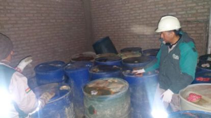 Distribución ilícita de combustible en Oruro