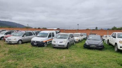 Aduana Nacional incauta vehículos indocumentados en Tarija