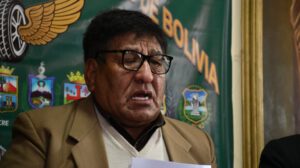 Confederación de Choferes de Bolivia respalda aumento de tarifa en La Paz