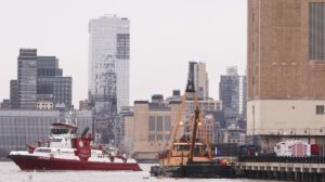 Helicóptero se estrella en el río Hudson