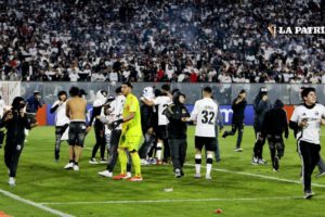 Suspendido partido Colo Colo Fortaleza por incidentes en Santiago