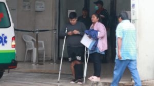Trabajadores de salud en Santa Cruz reanudan atención tras paro