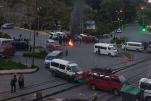 Bloqueo de choferes en La Paz