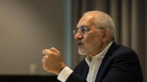 Carlos Mesa repudia aprehensión de Jorge Valda