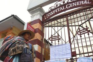 Paro de salud en Santa Cruz deja a la población sin atención médica
