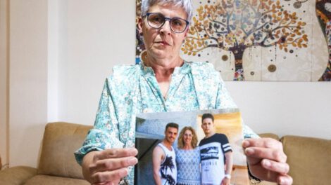 Madre encuentra a su hijo robado tras 43 años de búsqueda