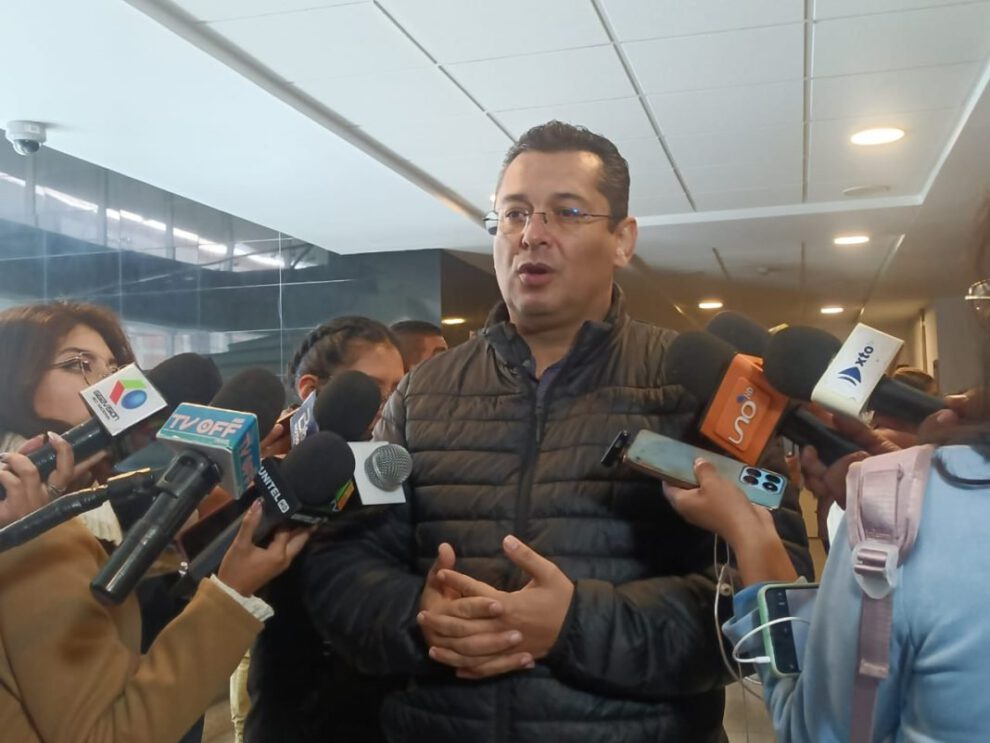 Crédito de 100 millones rechazado por el diputado Whalty Egüez