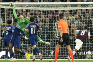 PSG clasificado a semifinales tras sufrir ante Aston Villa