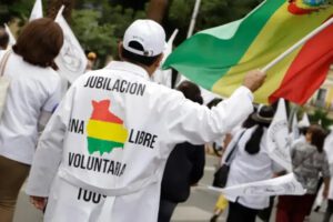 paro de trabajadores del sector salud en Santa Cruz