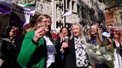 Sentencia histórica Reino Unido sobre definición legal de mujer