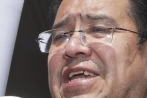 Asonada militar y declaraciones del ministro de Justicia, César Siles