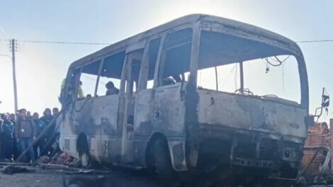 incendio de bus escolar en Uncía