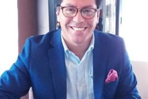 Daniel Novoa se impone al correísmo en Ecuador