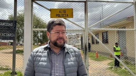 Doria Medina y Camacho se reúnen en Chonchocoro