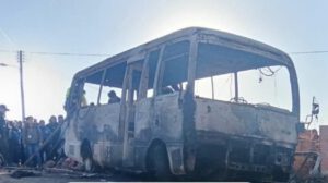 Incendio autobús escolar en Lagunillas, Potosí
