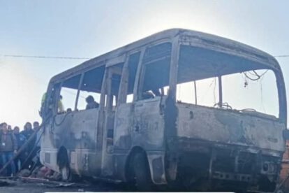 Incendio autobús escolar en Lagunillas, Potosí