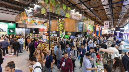 Feria APAS 2025 con empresarios bolivianos